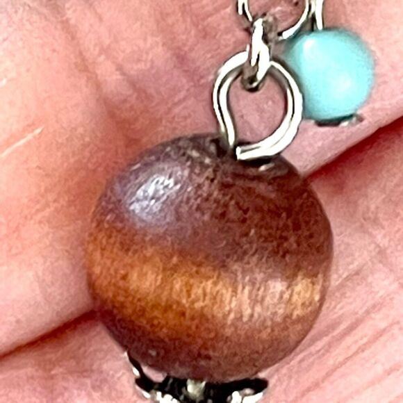 Turqouise wood beaded chain earrings - Picture 9 of 12